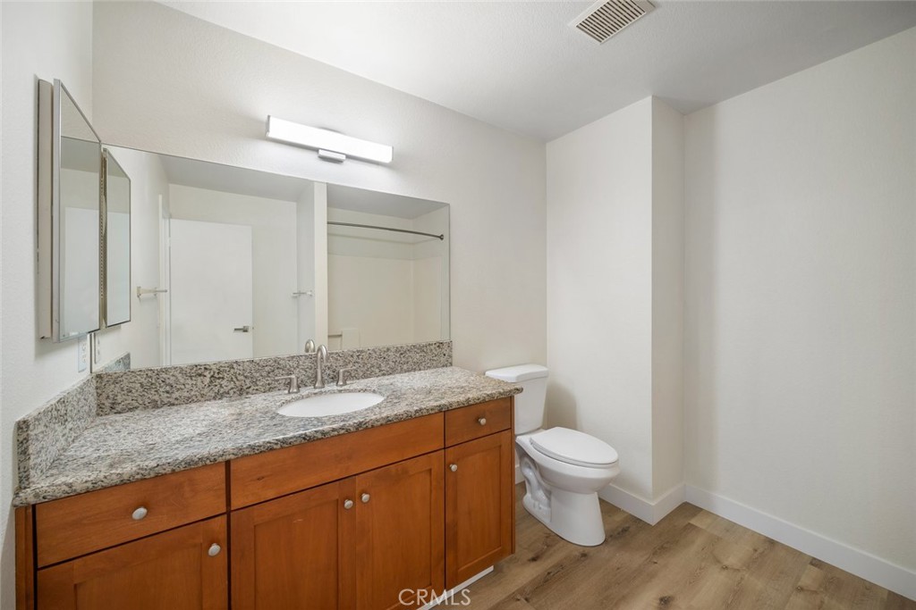 1033 Southwood Drive S