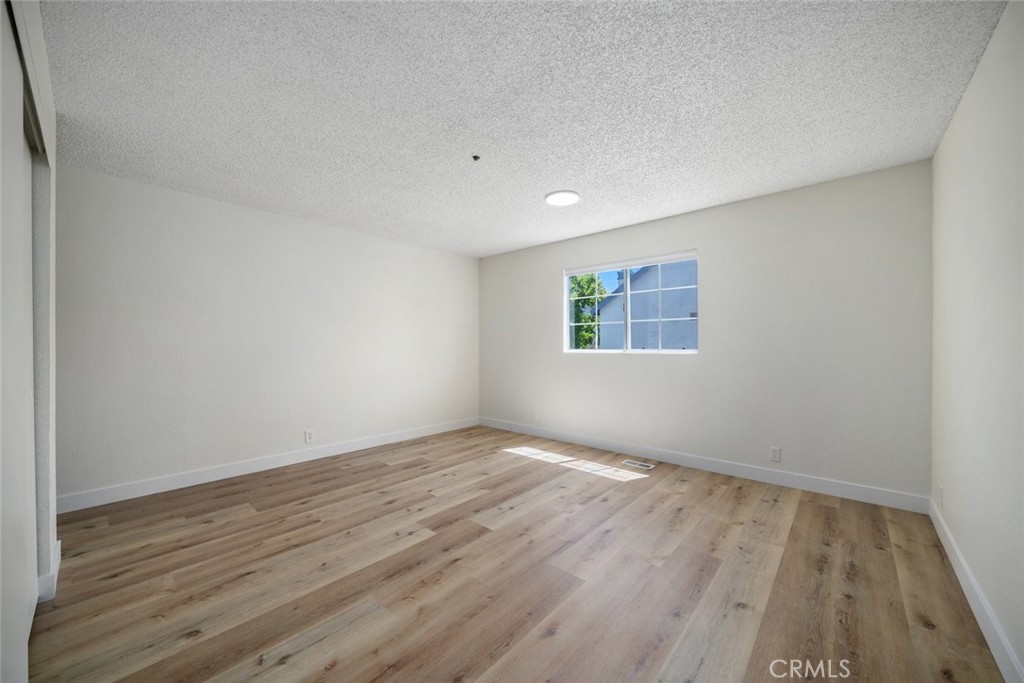 1033 Southwood Drive S