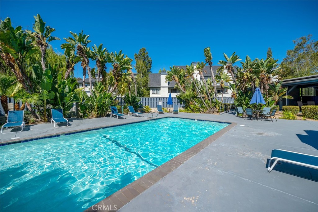 1033 Southwood Drive S