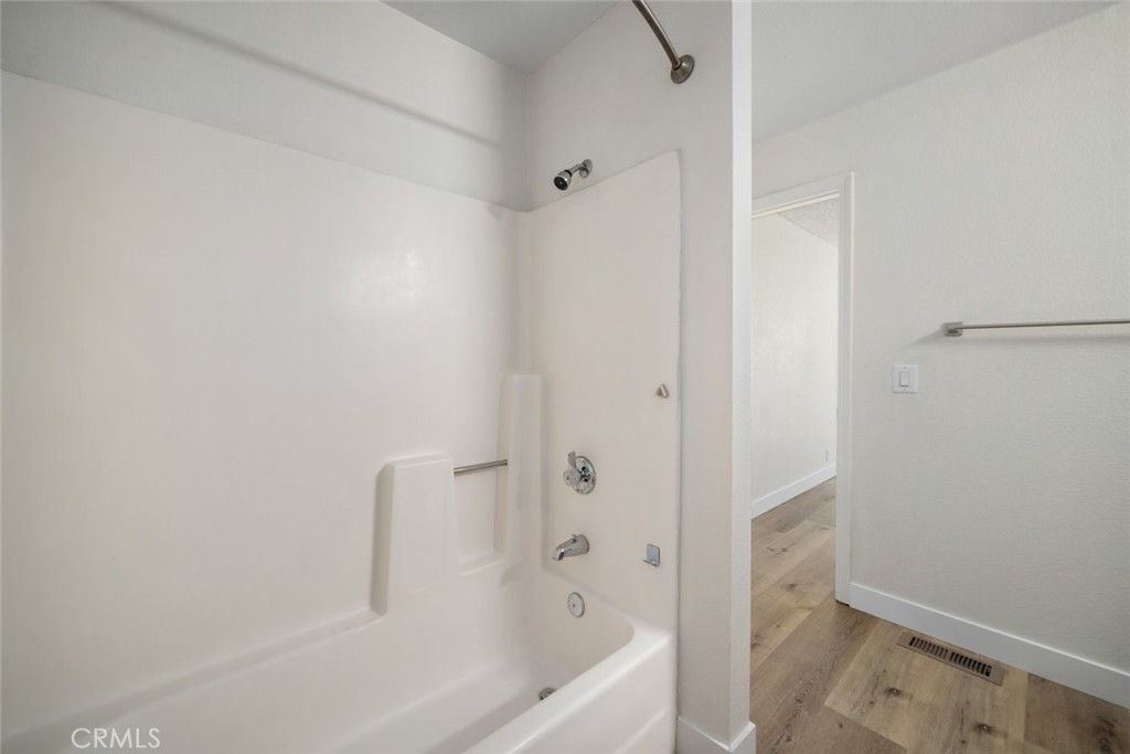 1033 Southwood Drive S