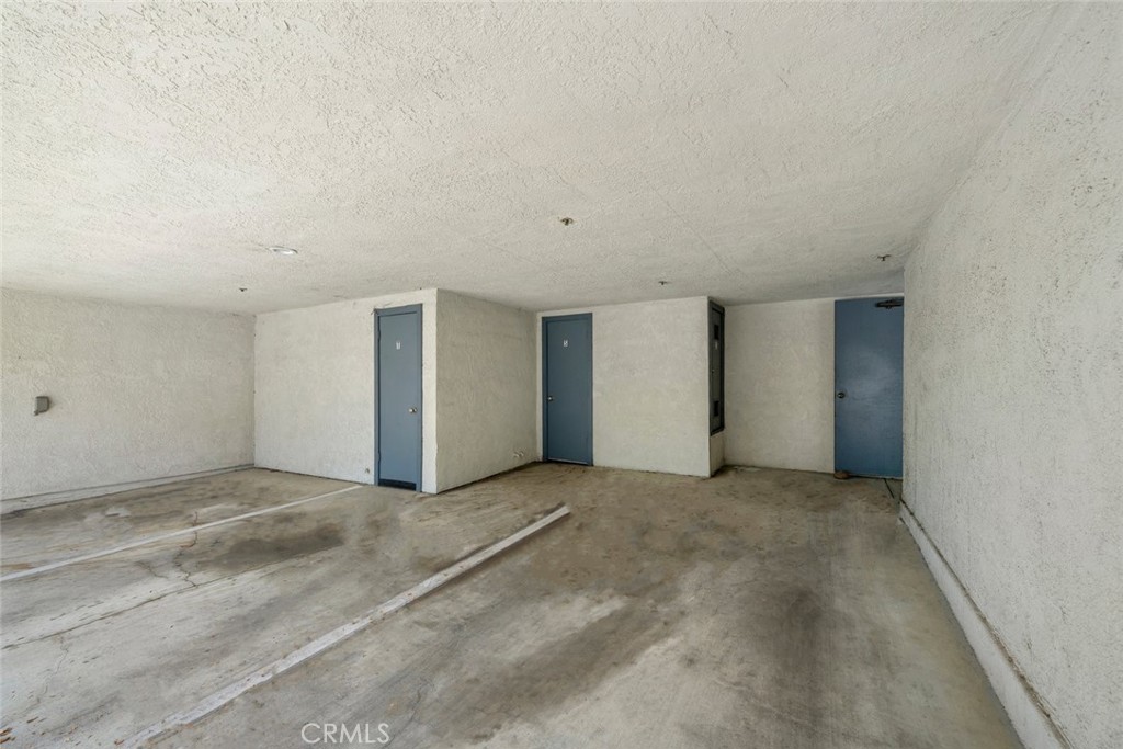 1033 Southwood Drive S