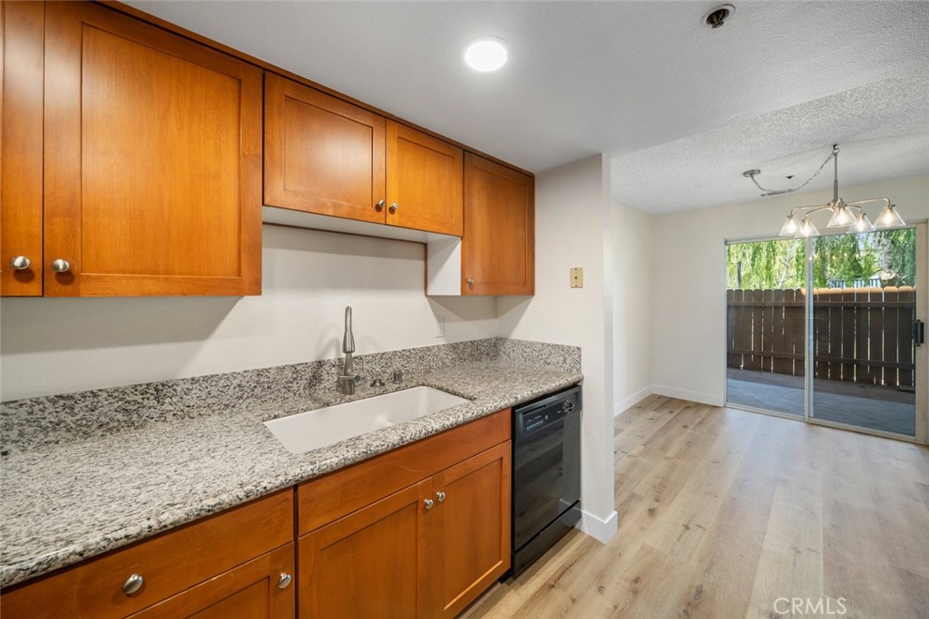 1033 Southwood Drive S