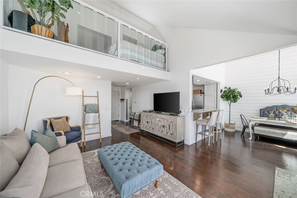 380 Foothill