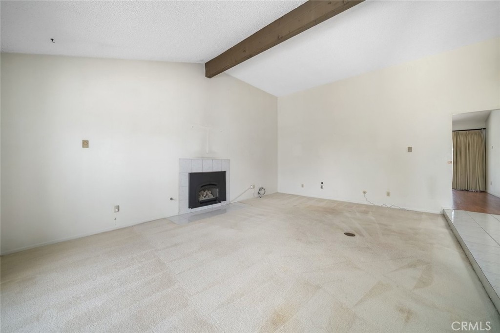 1360 Laurel 3