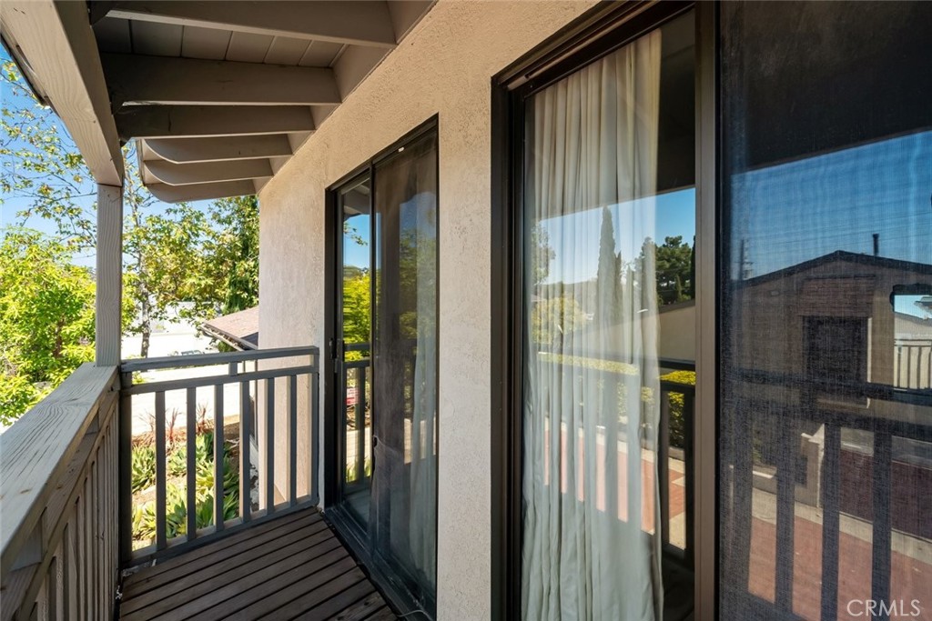 1360 Laurel 3