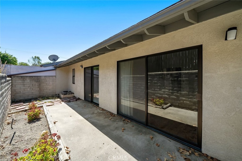 1360 Laurel 3
