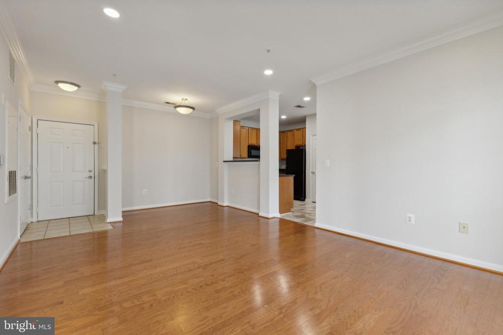 4850 EISENHOWER AVENUE 322