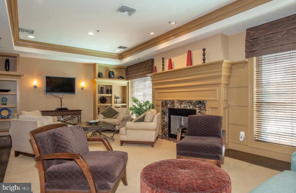 4850 EISENHOWER AVENUE 322