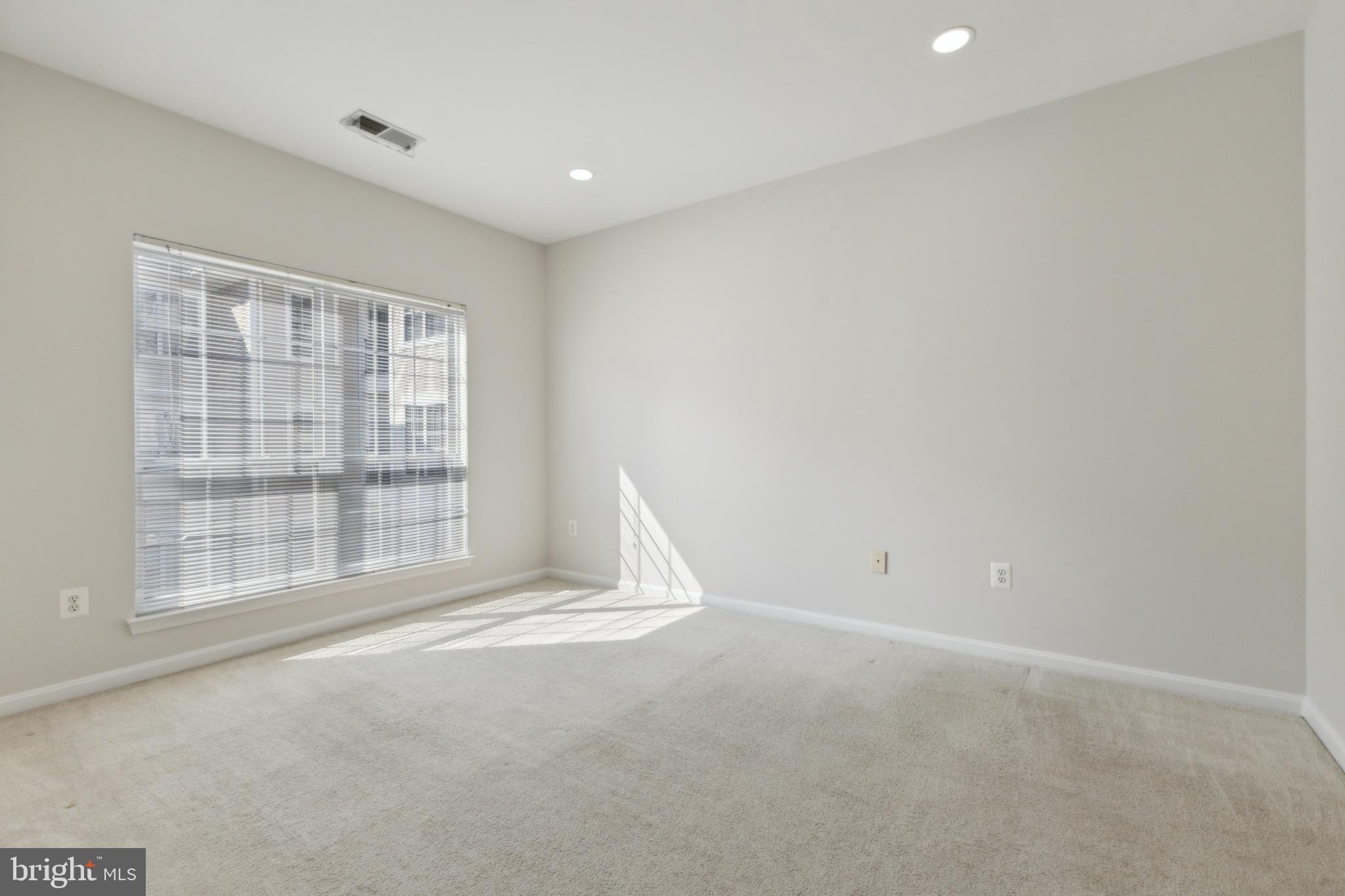 4850 EISENHOWER AVENUE 322