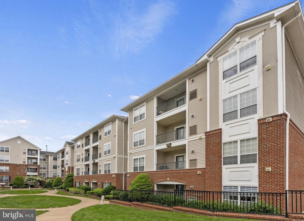 4850 EISENHOWER AVENUE 322