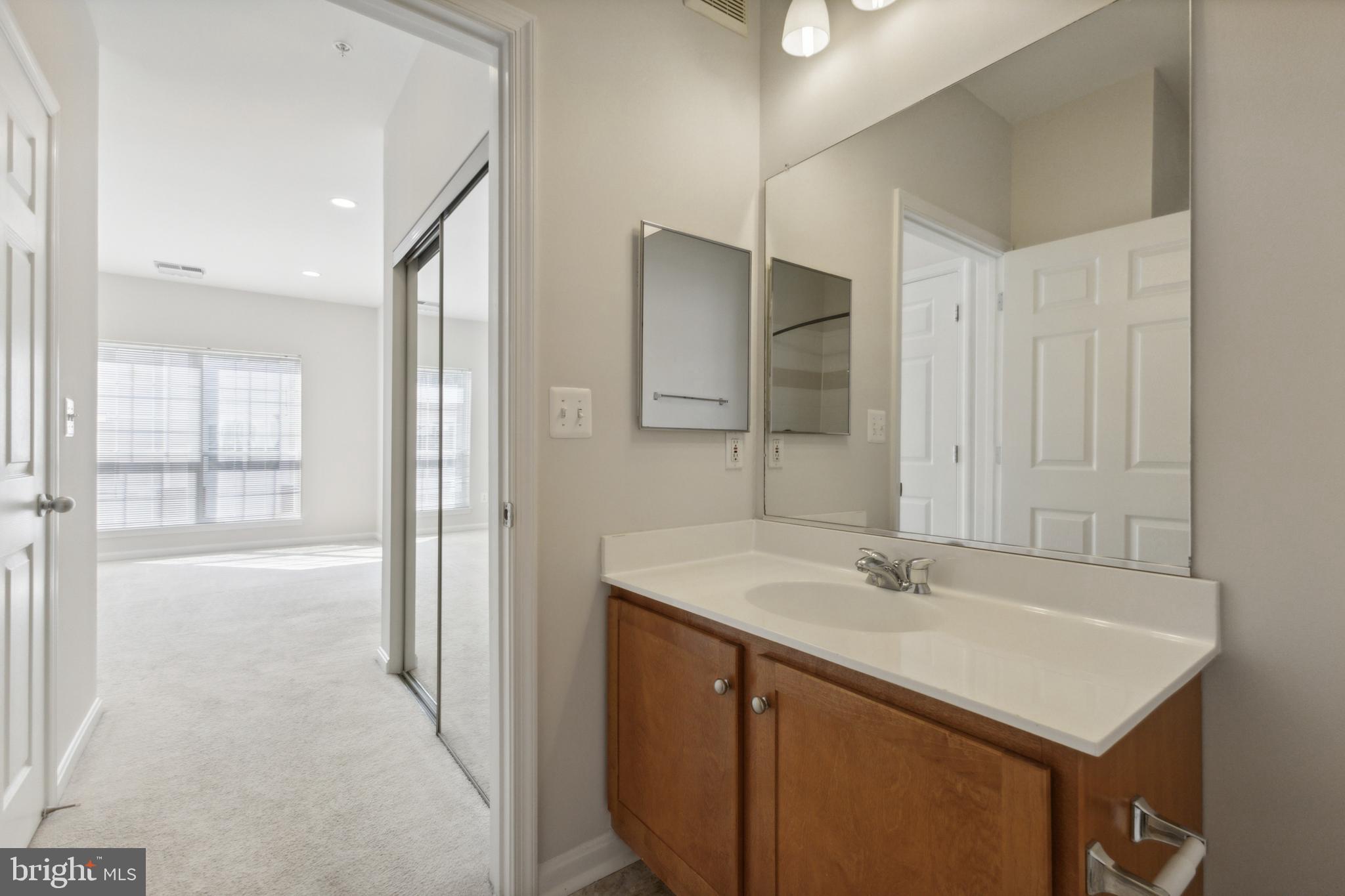 4850 EISENHOWER AVENUE 322