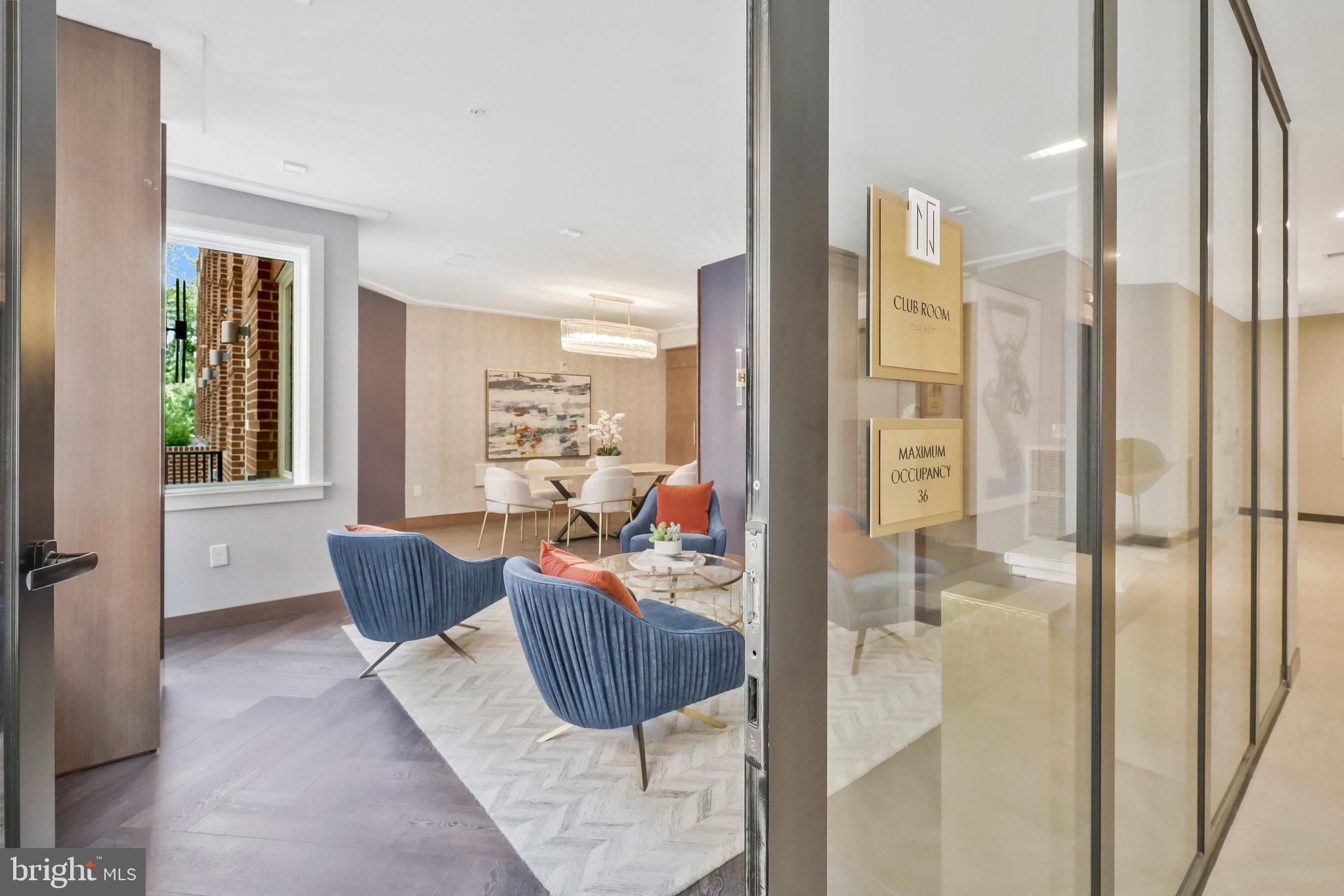 635 SLATERS LANE 305