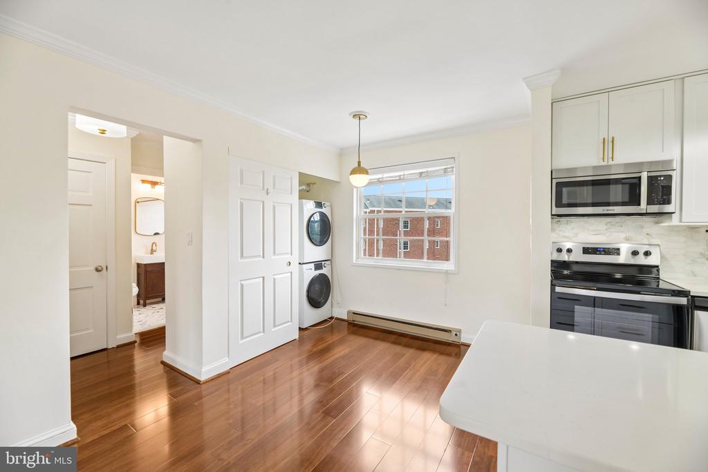 1722 W ABINGDON DRIVE Unit: 301