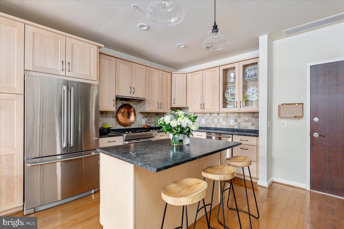 444 W BROAD STREET 509