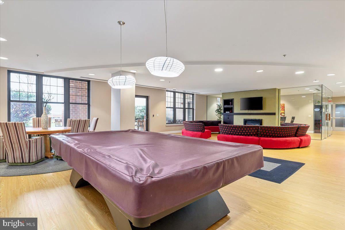 444 W BROAD STREET 509