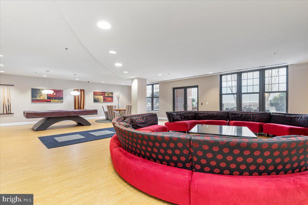 444 W BROAD STREET 509