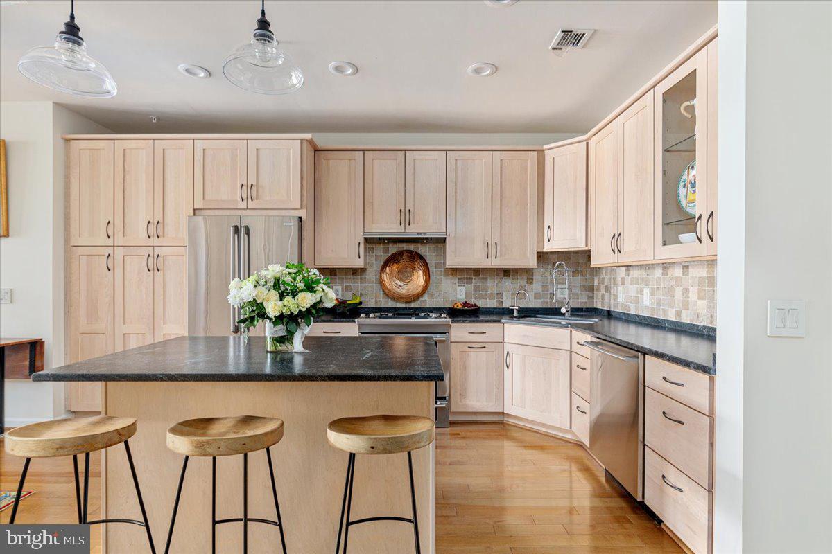 444 W BROAD STREET 509