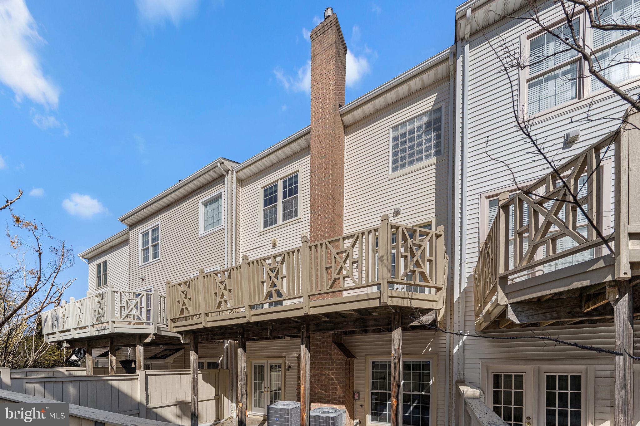 10505 CAPTAIN JOHN SMITH COURT