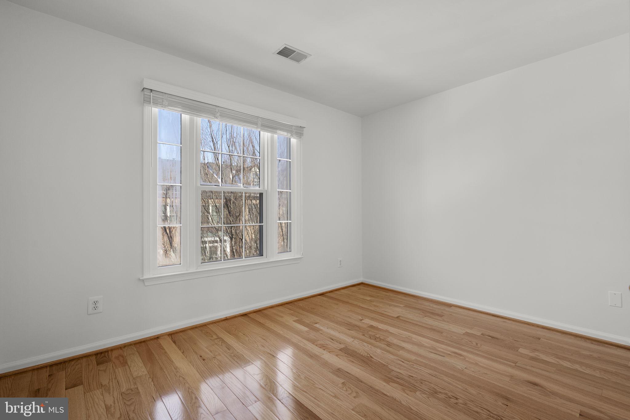 10505 CAPTAIN JOHN SMITH COURT