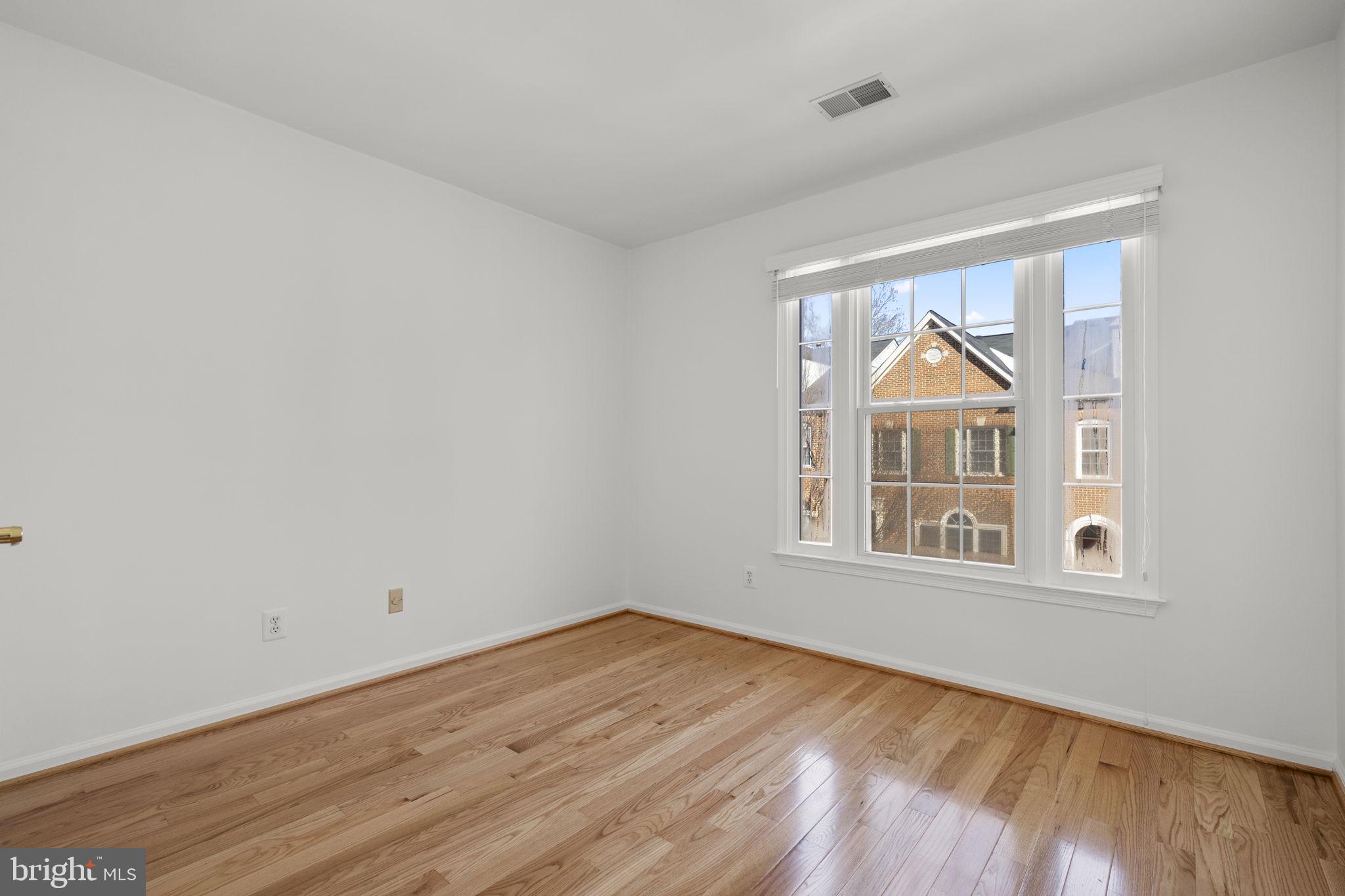 10505 CAPTAIN JOHN SMITH COURT