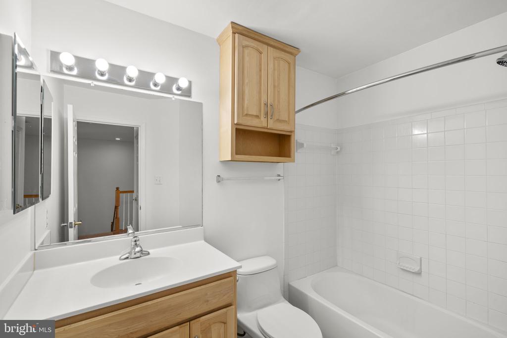 10505 CAPTAIN JOHN SMITH COURT