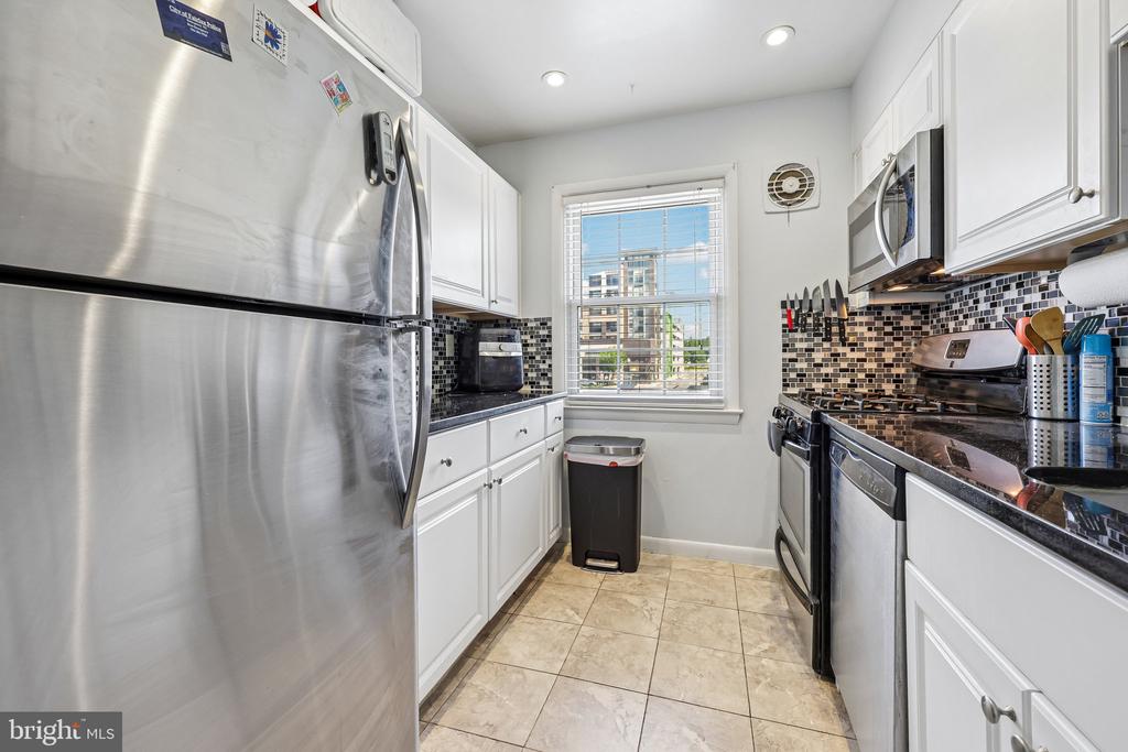9471 FAIRFAX BOULEVARD 301