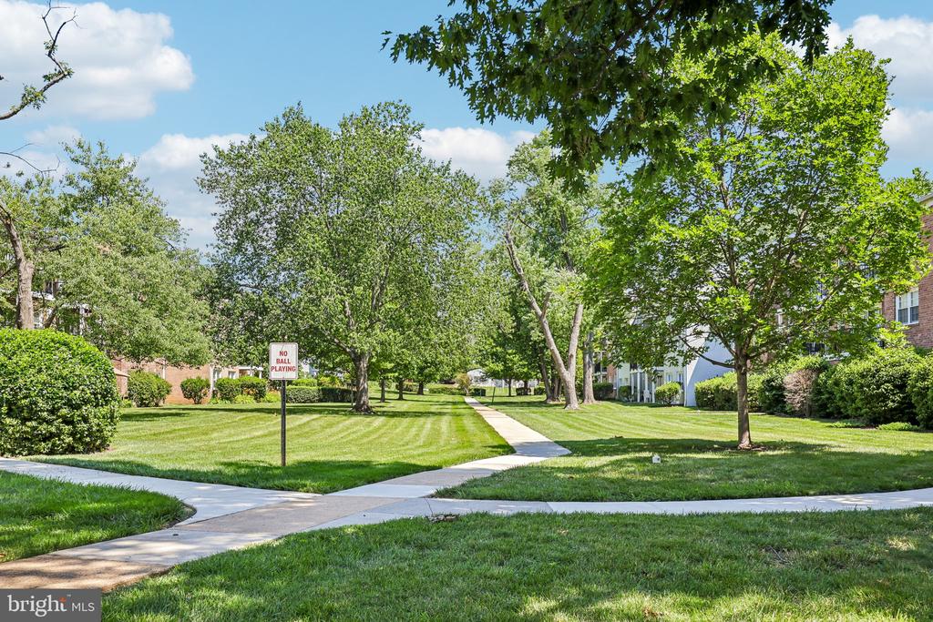 9471 FAIRFAX BOULEVARD 301