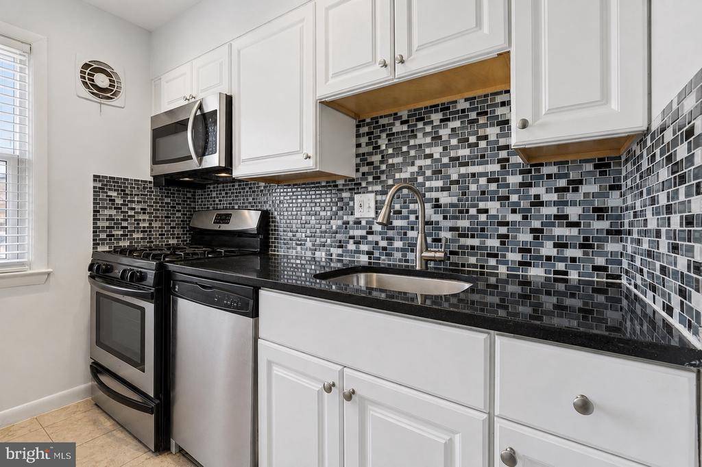9471 FAIRFAX BOULEVARD 301