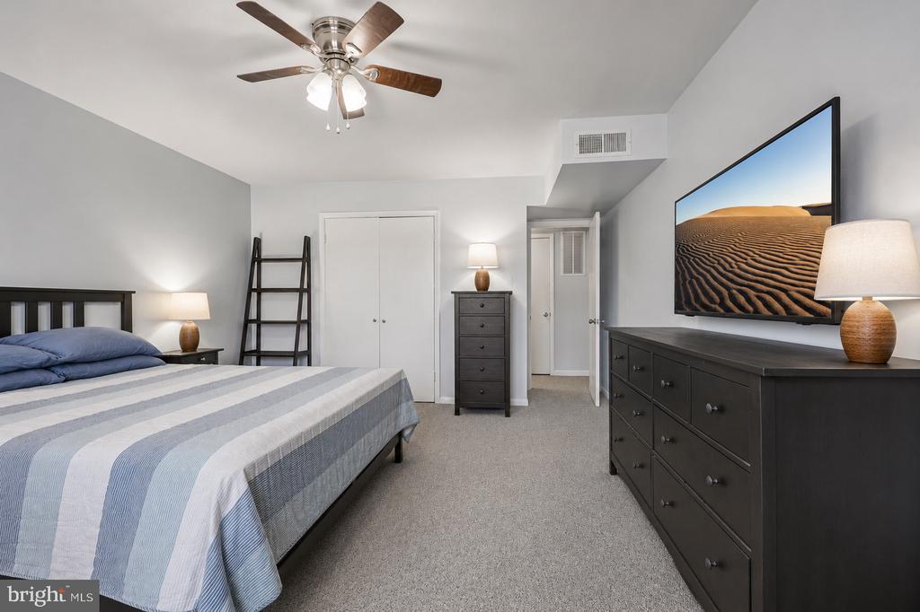 9471 FAIRFAX BOULEVARD 301