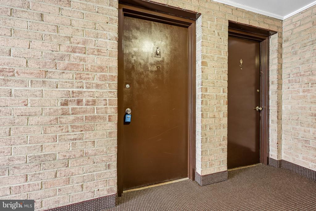 9471 FAIRFAX BOULEVARD 301
