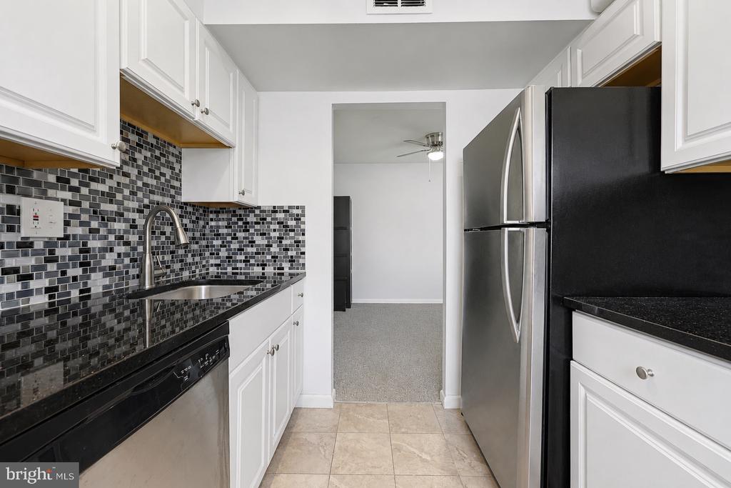 9471 FAIRFAX BOULEVARD 301