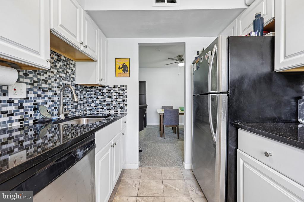 9471 FAIRFAX BOULEVARD 301