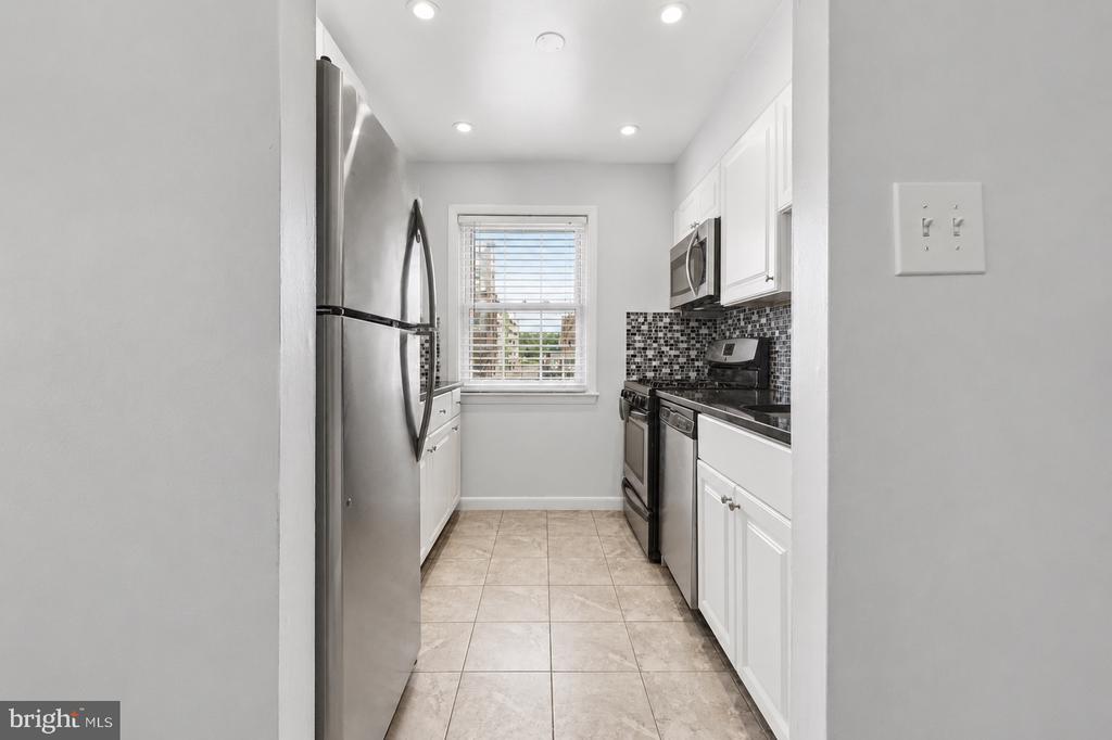 9471 FAIRFAX BOULEVARD 301