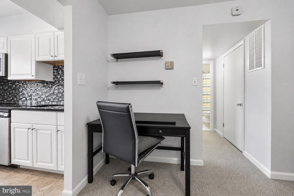9471 FAIRFAX BOULEVARD 301