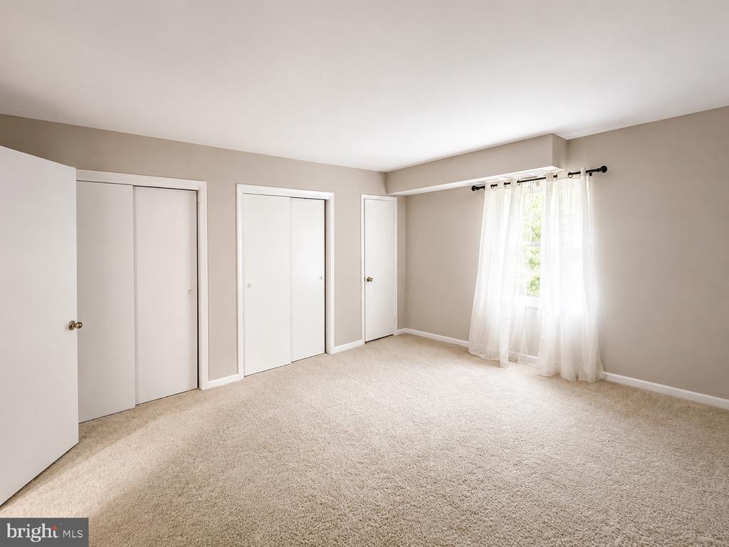3830 LYNDHURST DRIVE Unit: 303