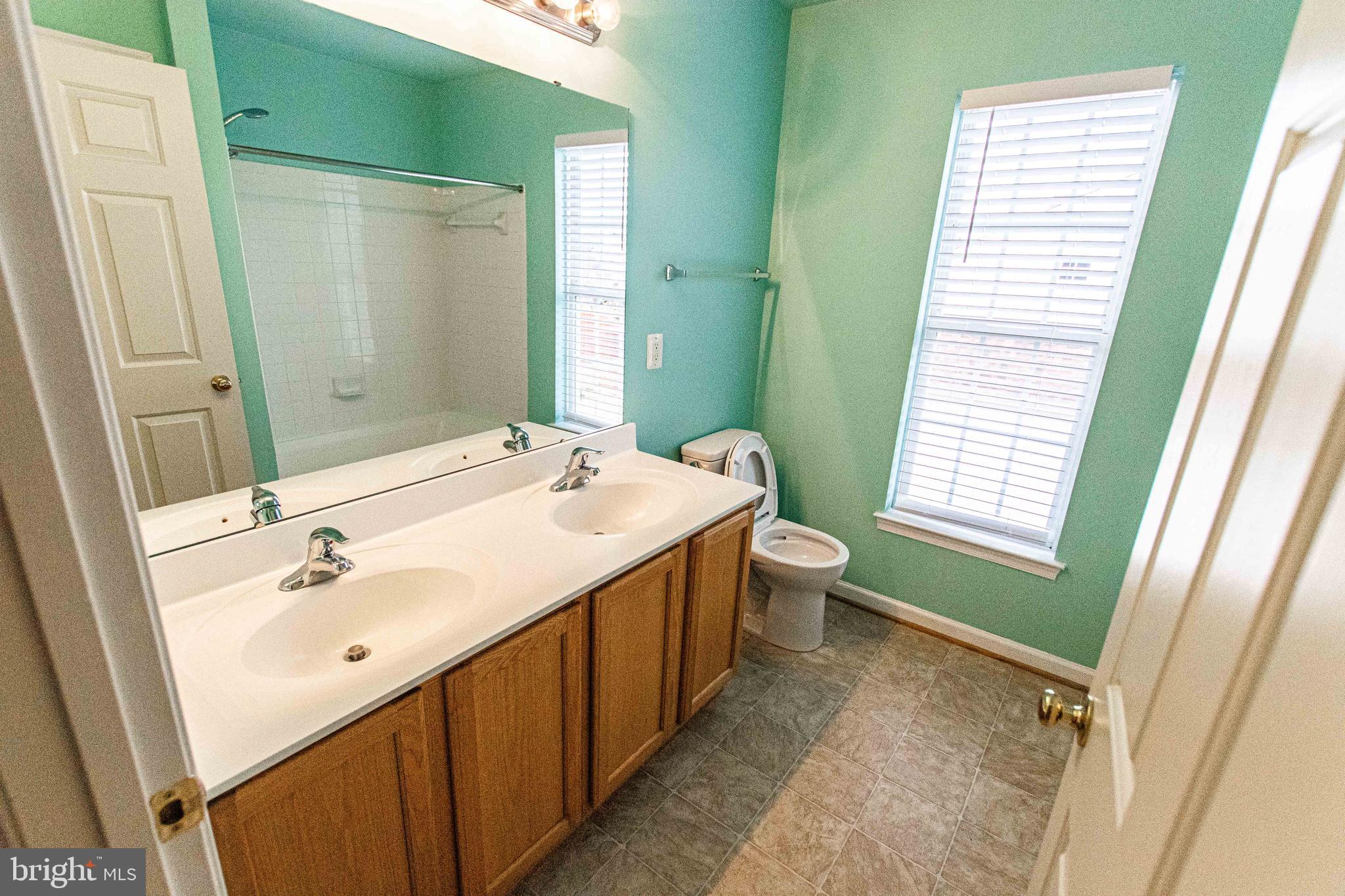 6679 CLARKES MEADOW DRIVE