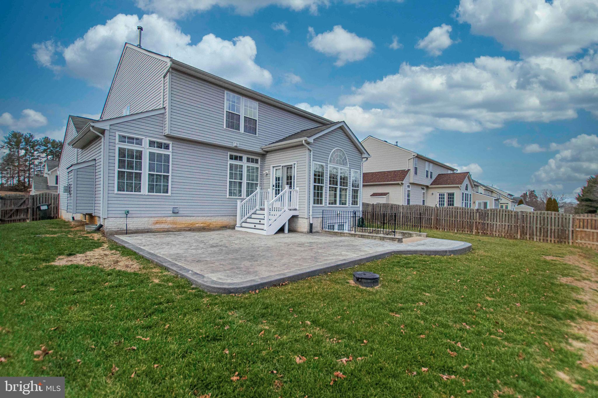 6679 CLARKES MEADOW DRIVE