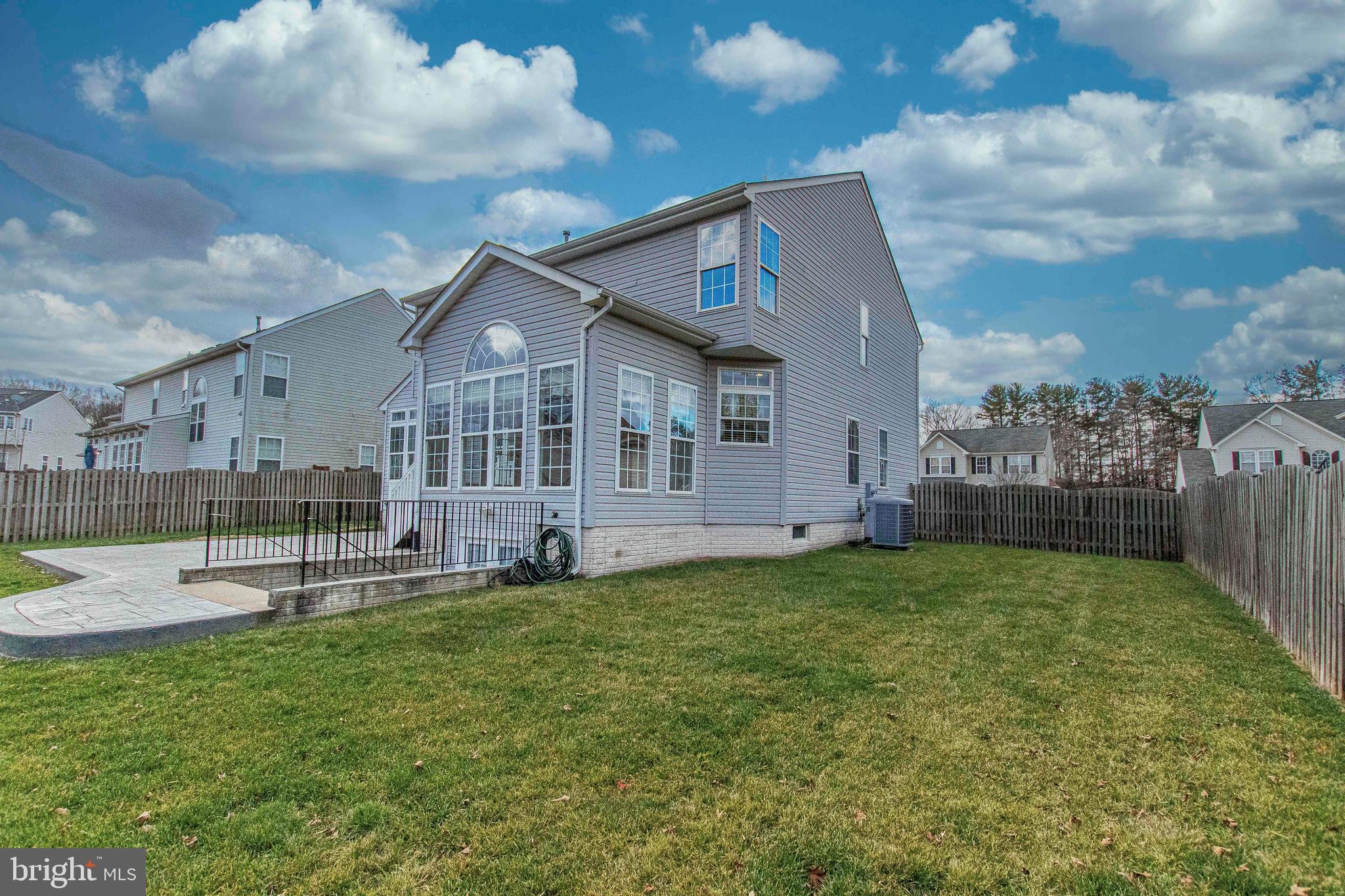 6679 CLARKES MEADOW DRIVE