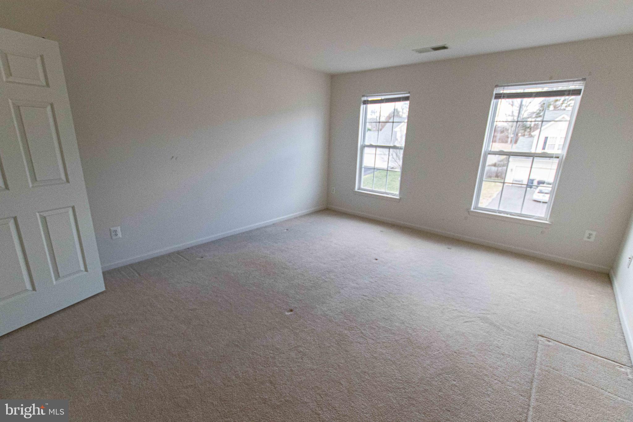 6679 CLARKES MEADOW DRIVE