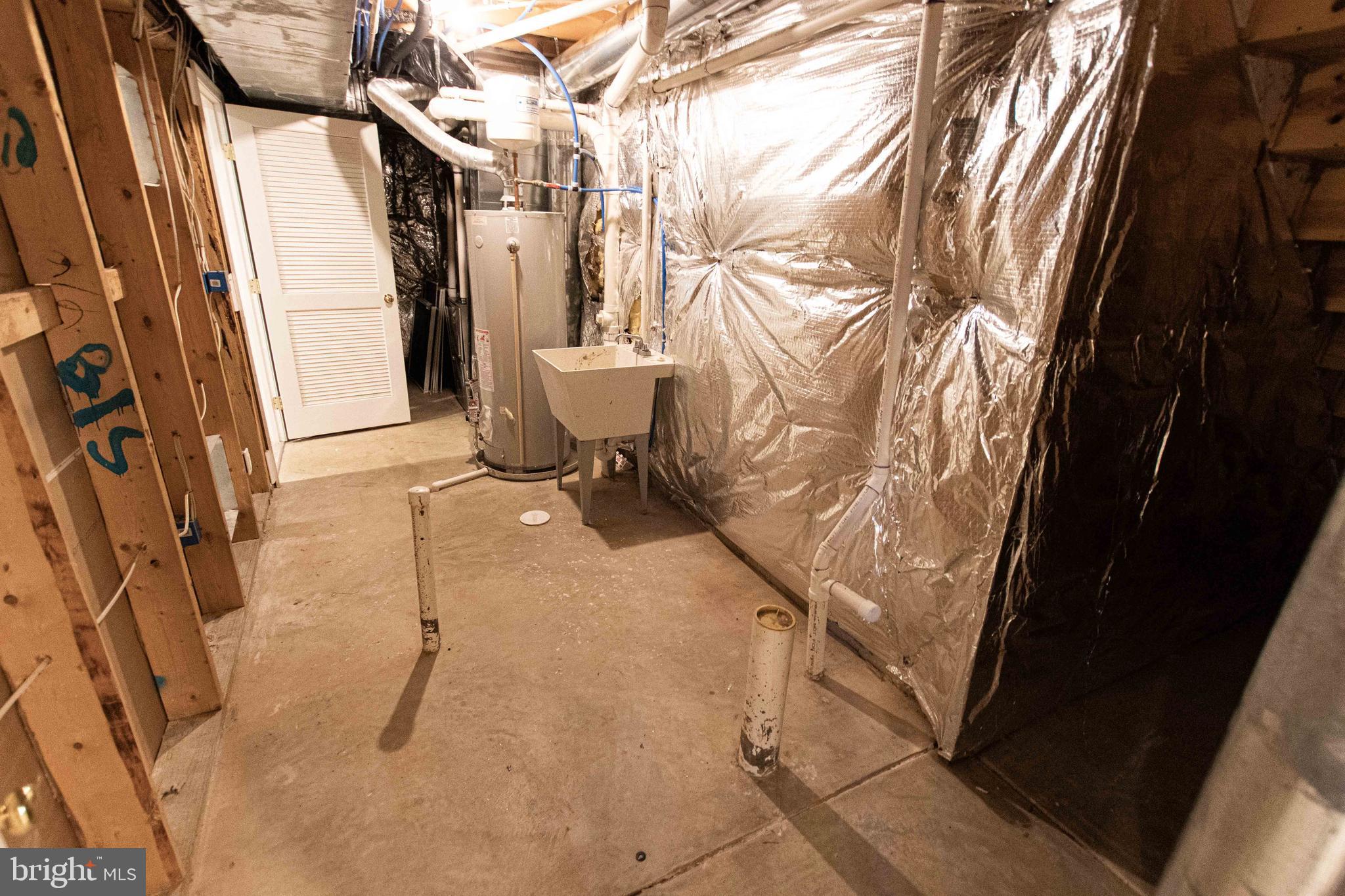 6679 CLARKES MEADOW DRIVE