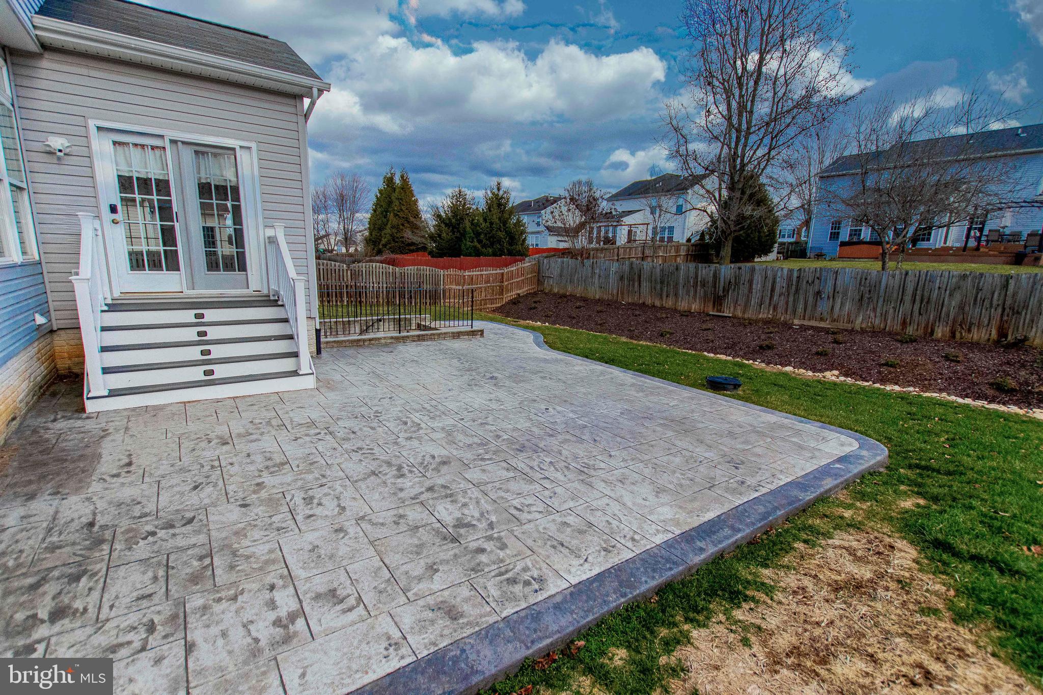 6679 CLARKES MEADOW DRIVE