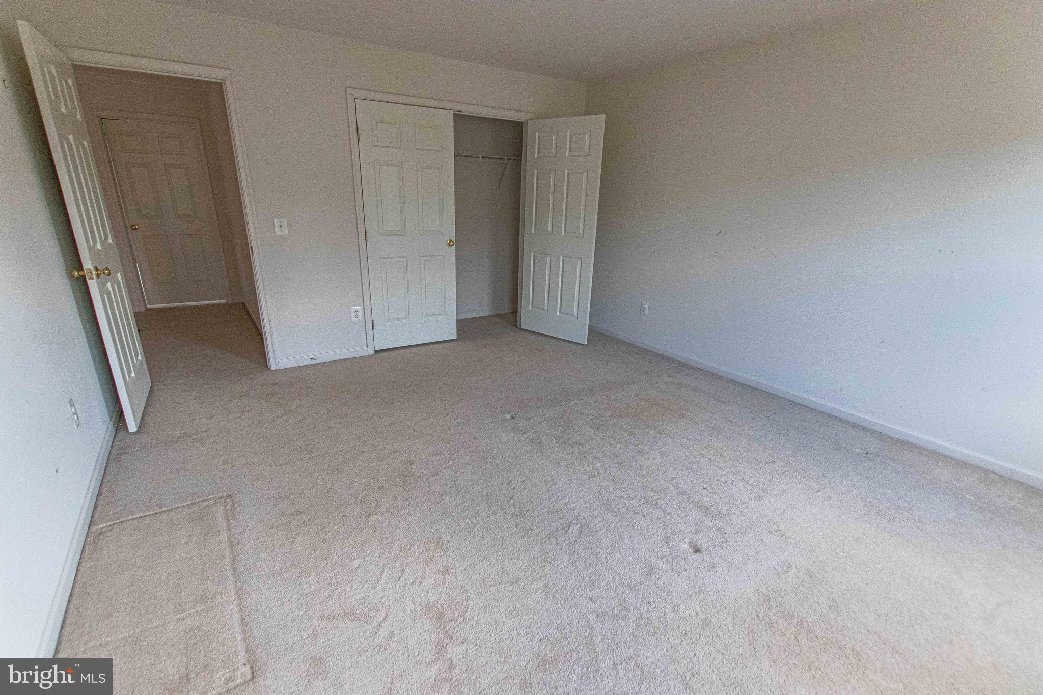 6679 CLARKES MEADOW DRIVE