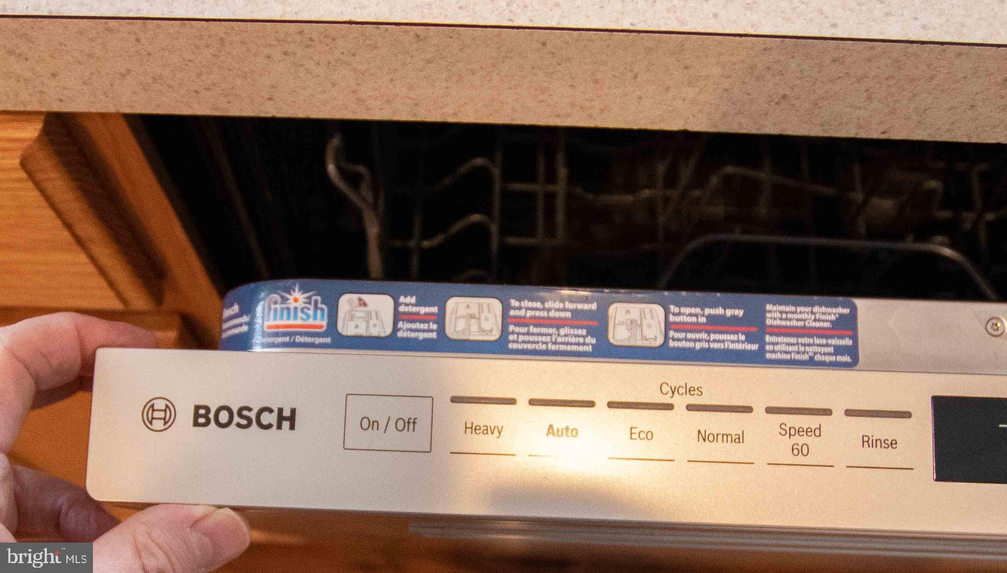 6679 CLARKES MEADOW DRIVE