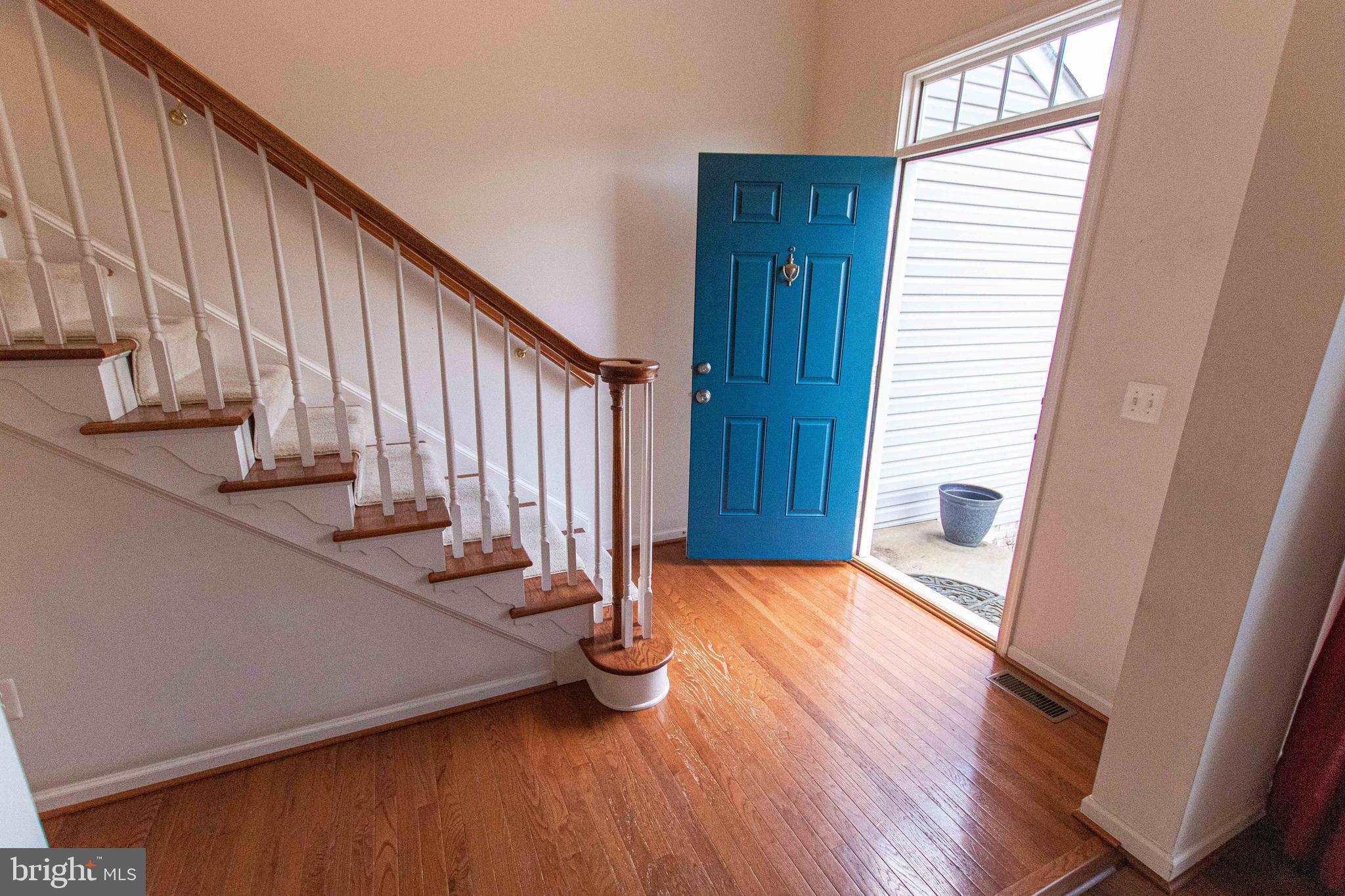 6679 CLARKES MEADOW DRIVE