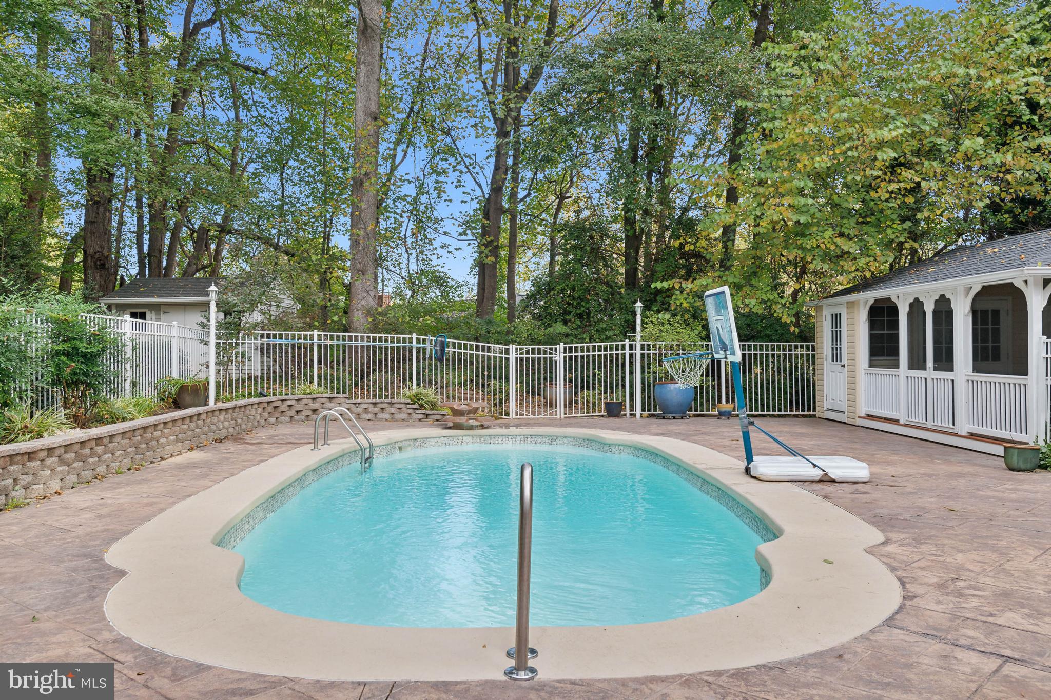 5479 ROSEHAVEN COURT