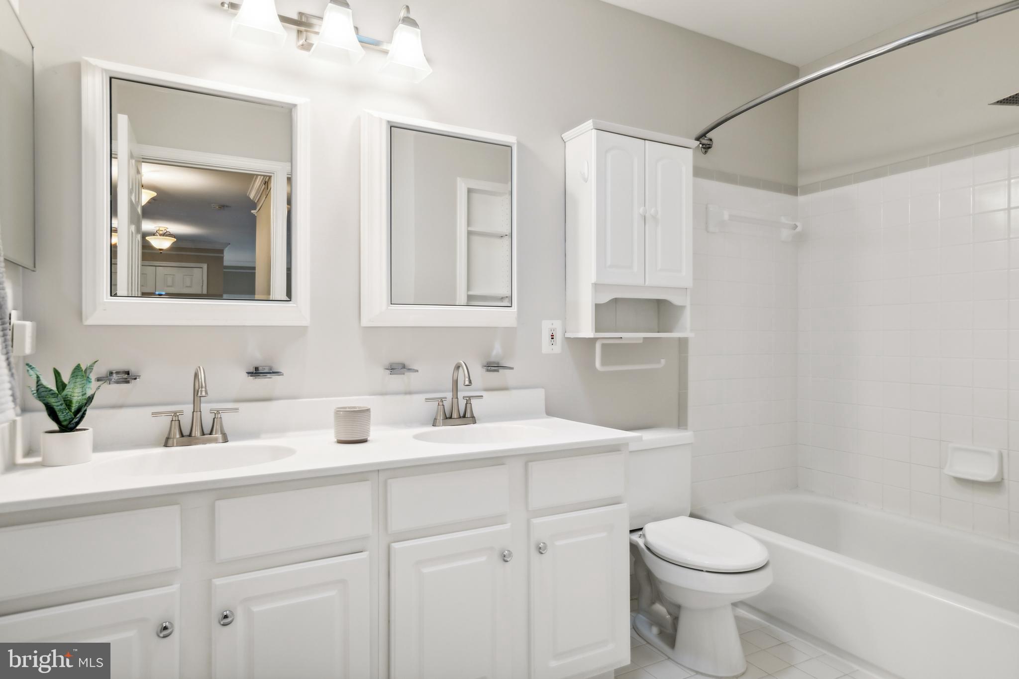 5479 ROSEHAVEN COURT