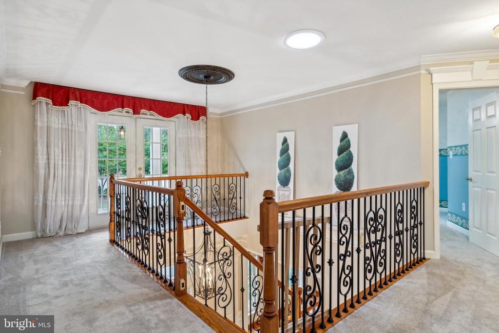 5479 ROSEHAVEN COURT