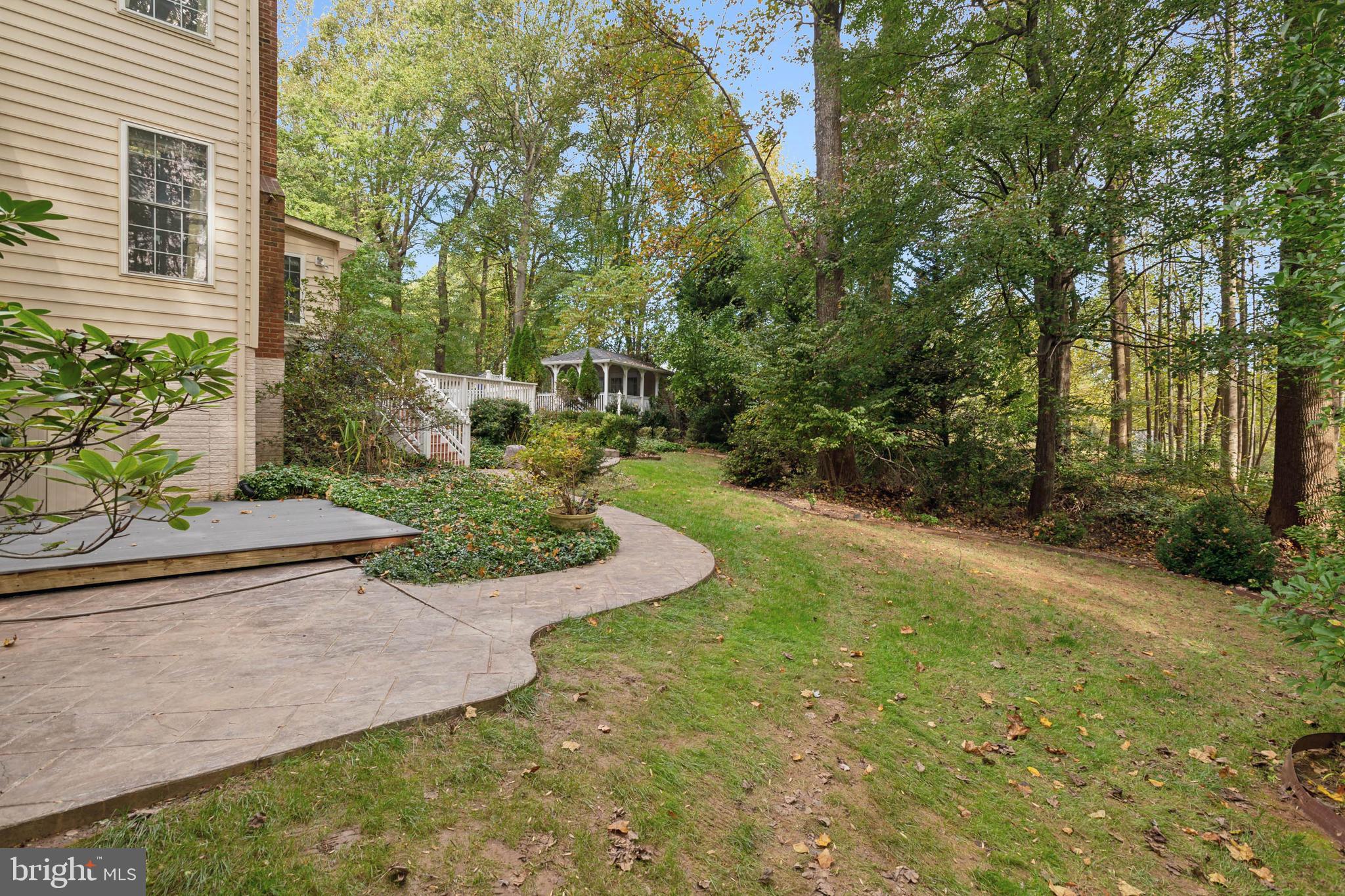 5479 ROSEHAVEN COURT