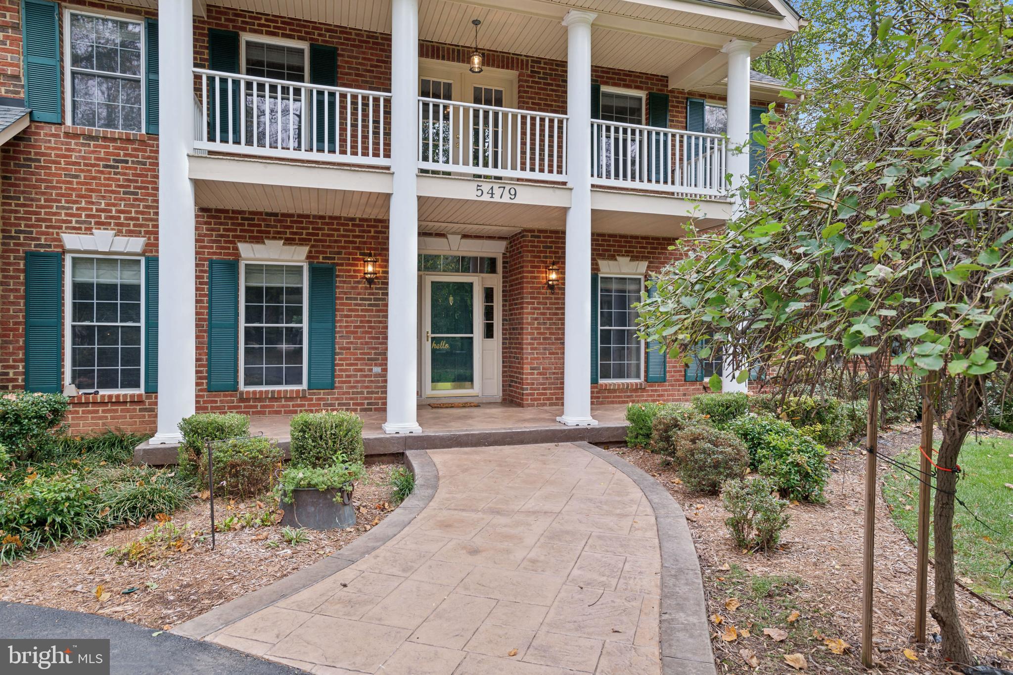 5479 ROSEHAVEN COURT