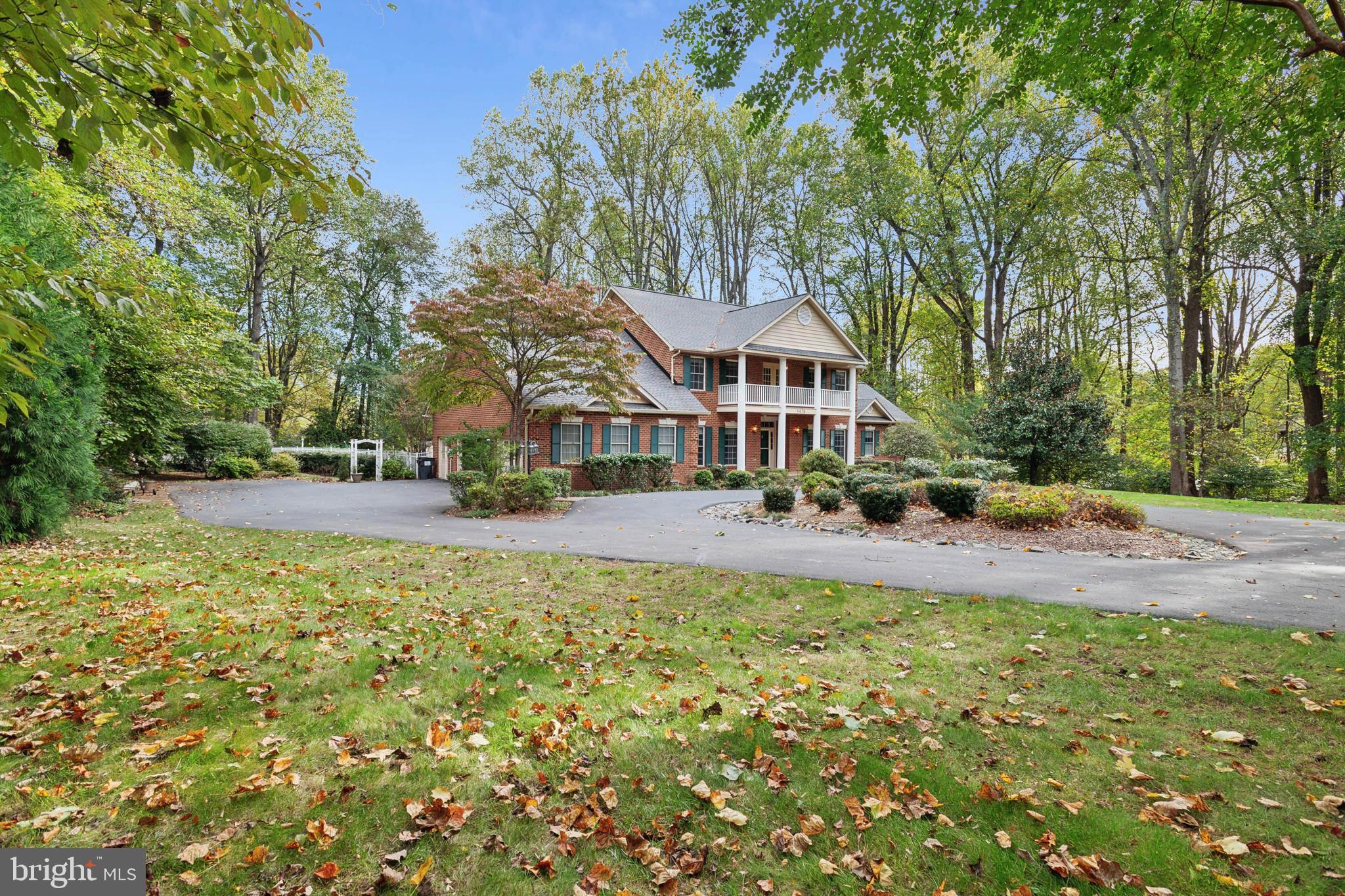 5479 ROSEHAVEN COURT